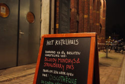 Bloody Mondays & Strawberry Pies  Ketelhuis