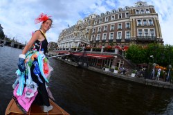 Oud-Amsterdamsch Plastic Visschen de Amsterdamse grachten